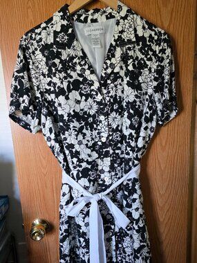 Sag Harbor black & white floral dress sz 18